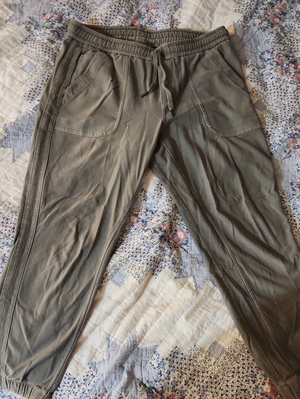Athleta Olive Green Drawstring Jogger Pants